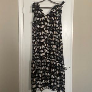 Banana Republic Black and Cream Maxi Dress
